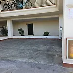 Lovely Apartment In Nueva Andalucia Pass The Keys